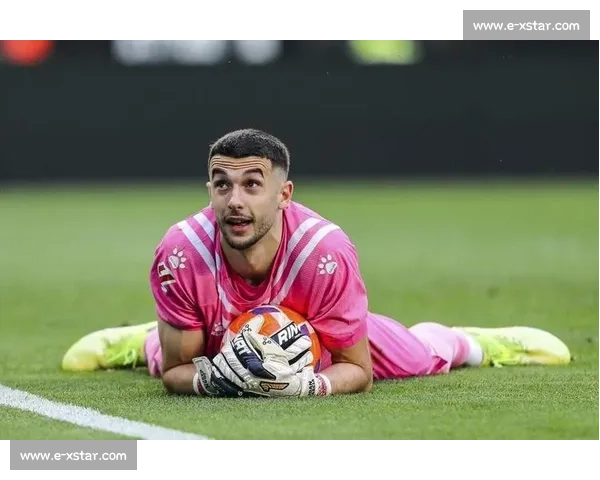 巴萨分期求购霍安遭拒 西班牙人铁心死敌交易